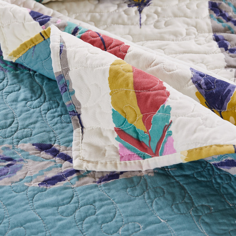 Teal Dreams Quilt Set