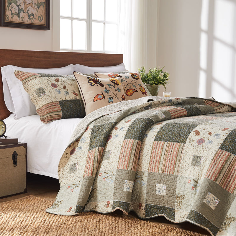 Sedona Patchwork Bonus Quilt Set